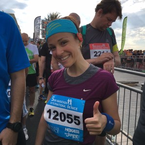 dans le sas de départ de la course 10k hoka one one de nice 2016